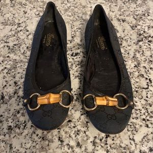 Gucci logo flats black canvas